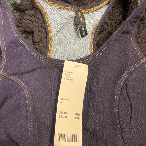 Urban Outfitters Navy Crop Top - Picture 2 of 2